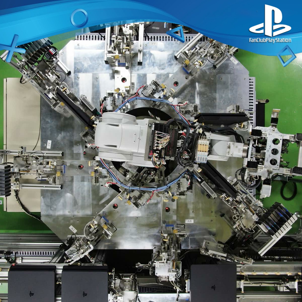 12 PS4 Robot vue du haut